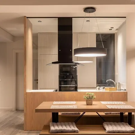 Night * Тирана